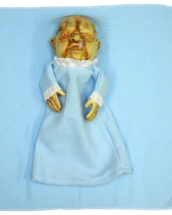 Zombie Baby Handpuppe -Halloween Dekorations Geschäft baby stinky handpuppe horror baby halloween zombie puppe stinky doll 10001 3